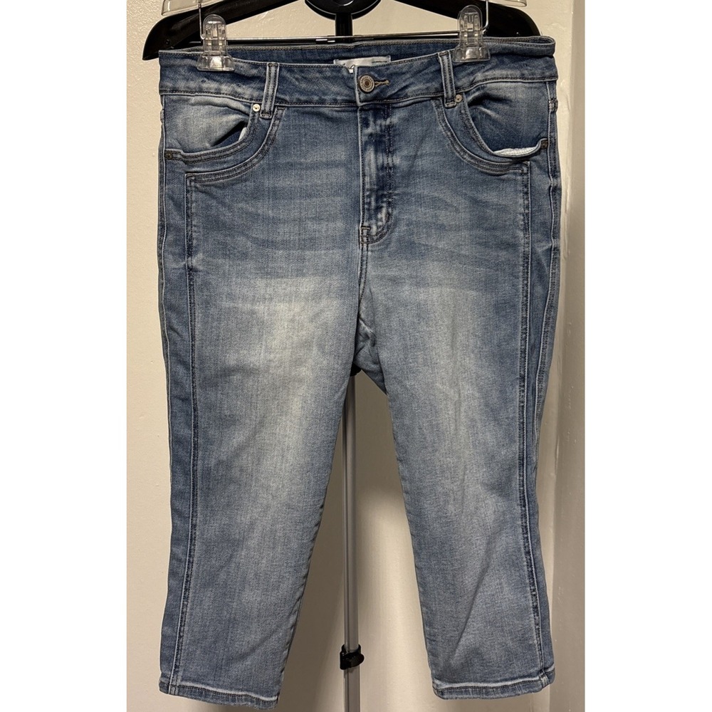 Women's Size 16  KanCan High Rise Cropped Capri Jeans MINT CONDITION